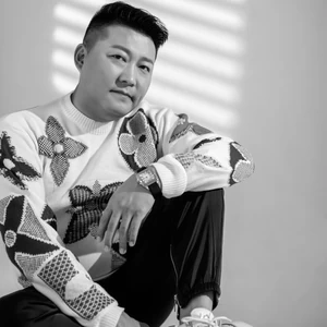 你是我用了半条命去忘记的人(伴奏)